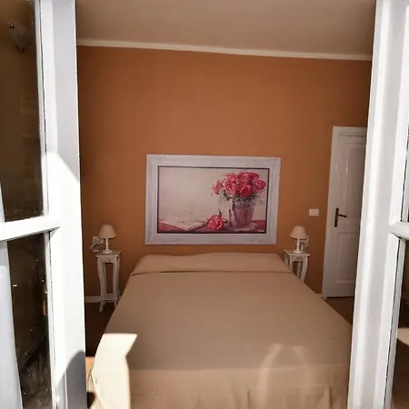 Domus Regia Vendégház