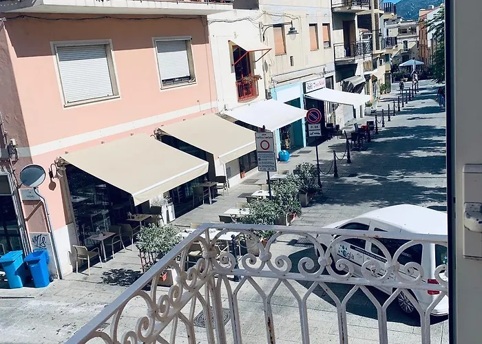 ゲストハウス Domus Regia