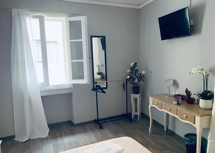 Domus Regia ゲストハウス 3*