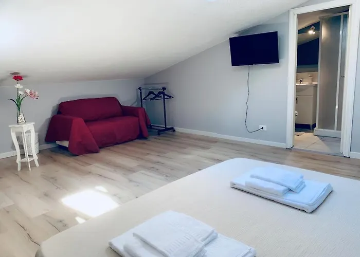 ゲストハウス Domus Regia