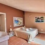 Konukevi Domus Regia 3*