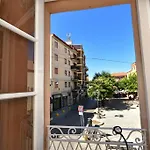 بيت ضيافة Domus Regia