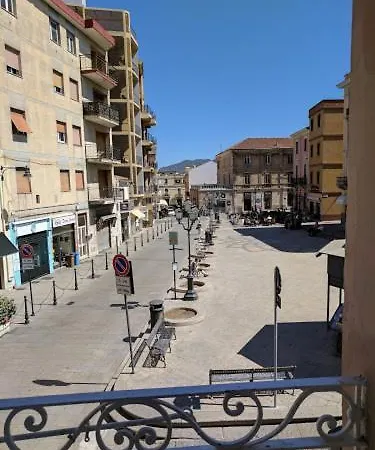 بيت ضيافة Domus Regia أولبيا
