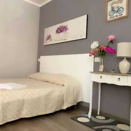Domus Regia 3* أولبيا